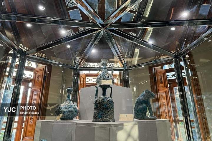 موزهٔ آبگینه و سفالینه‌های ایران