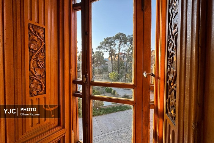 موزهٔ آبگینه و سفالینه‌های ایران