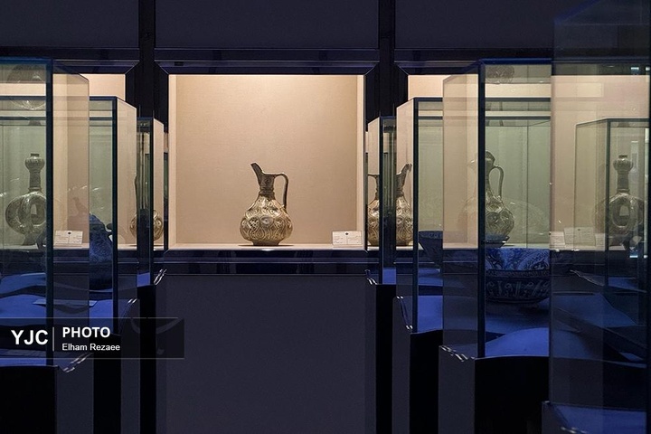 موزهٔ آبگینه و سفالینه‌های ایران