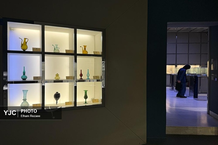 موزهٔ آبگینه و سفالینه‌های ایران