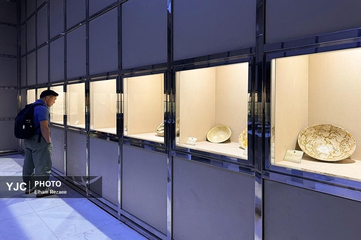 موزهٔ آبگینه و سفالینه‌های ایران