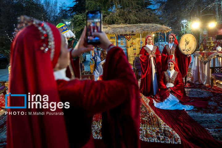 جشنواره نور در یلدای ایرانی