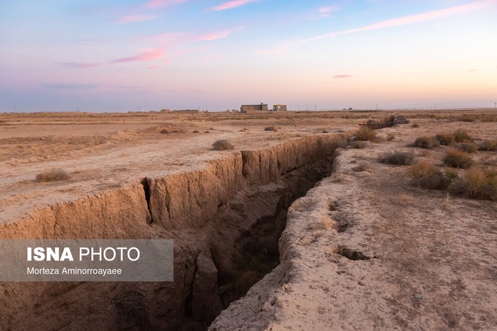 عمیق‌ترین شکاف فرونشست کشور - نیشابور