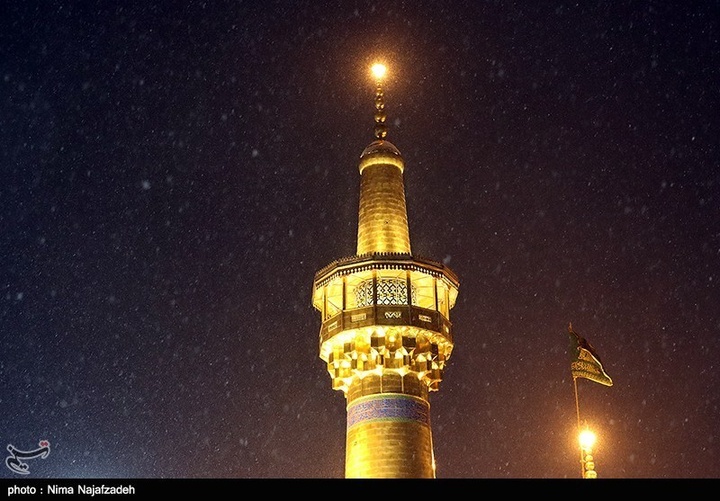 بارش برف در حرم مطهر رضوی