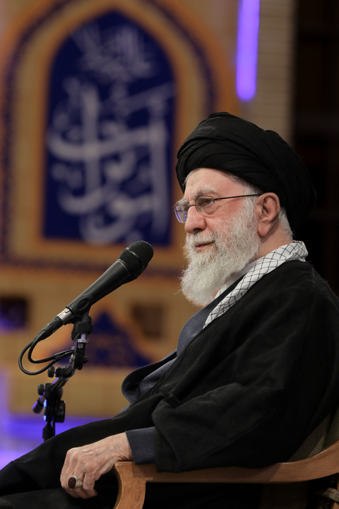 دیدار خانواده شهدای اقتدار با رهبر انقلاب در روز میلاد امیرالمومنین علیه‌السلام