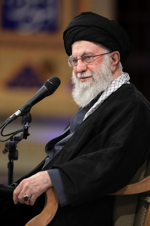 دیدار خانواده شهدای اقتدار با رهبر انقلاب در روز میلاد امیرالمومنین علیه‌السلام