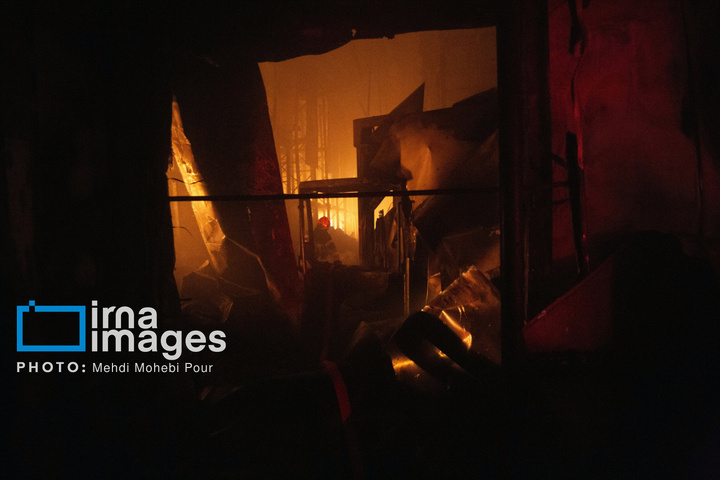 آتش‌سوزی در مجتمع تولید لبنیات کاله آمل