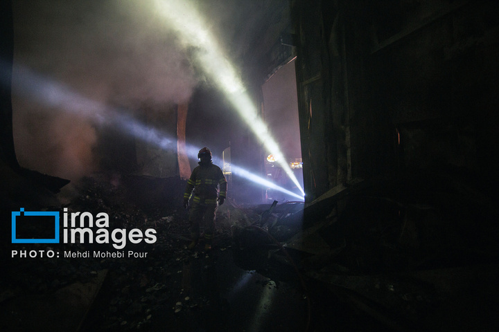 آتش‌سوزی در مجتمع تولید لبنیات کاله آمل