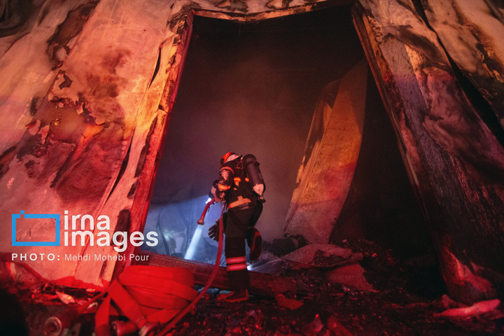 آتش‌سوزی در مجتمع تولید لبنیات کاله آمل