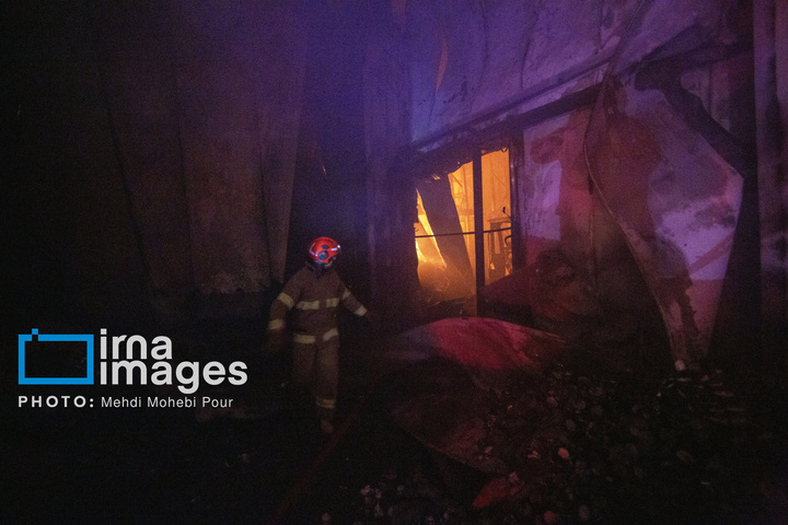 آتش‌سوزی در مجتمع تولید لبنیات کاله آمل