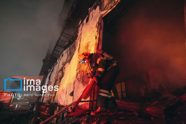 آتش‌سوزی در مجتمع تولید لبنیات کاله آمل