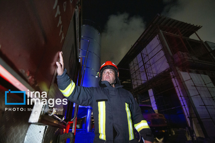 آتش‌سوزی در مجتمع تولید لبنیات کاله آمل