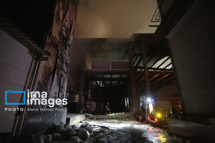 آتش‌سوزی در مجتمع تولید لبنیات کاله آمل