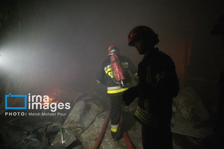 آتش‌سوزی در مجتمع تولید لبنیات کاله آمل