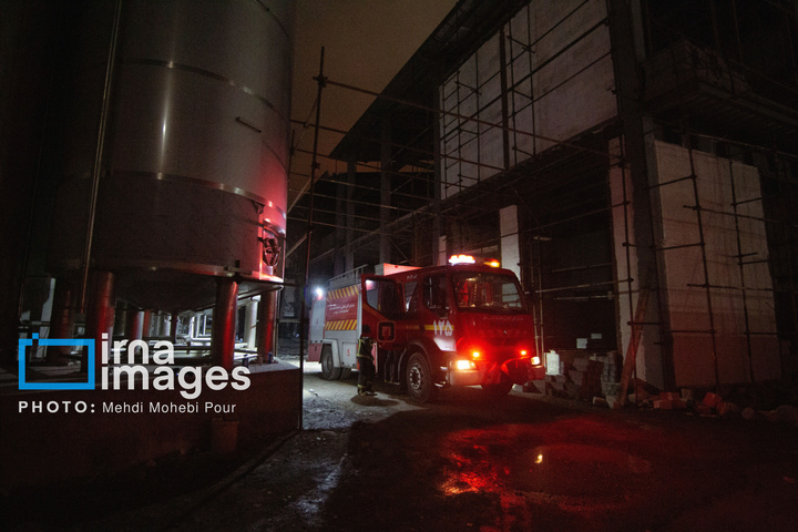 آتش‌سوزی در مجتمع تولید لبنیات کاله آمل
