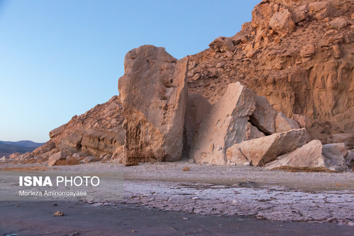 قلعه کاظم داشی؛ اثر تاریخی در سایه خشکی دریاچه ارومیه