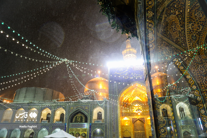 عید مبعث در حرم امام مهربانی‌ها