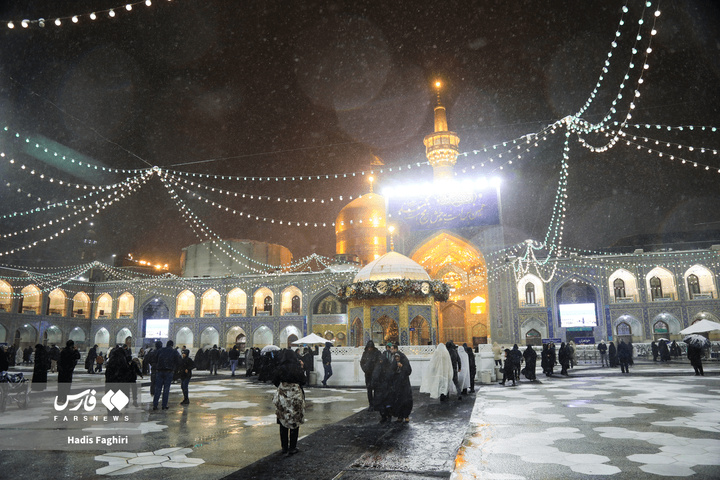 عید مبعث در حرم امام مهربانی‌ها