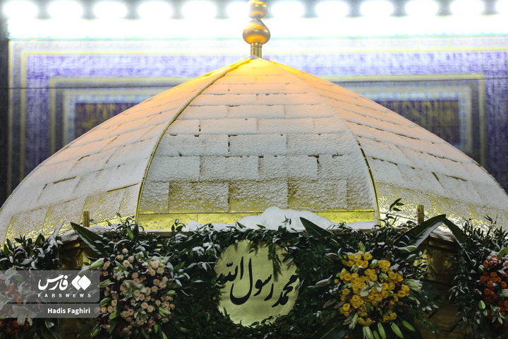 عید مبعث در حرم امام مهربانی‌ها