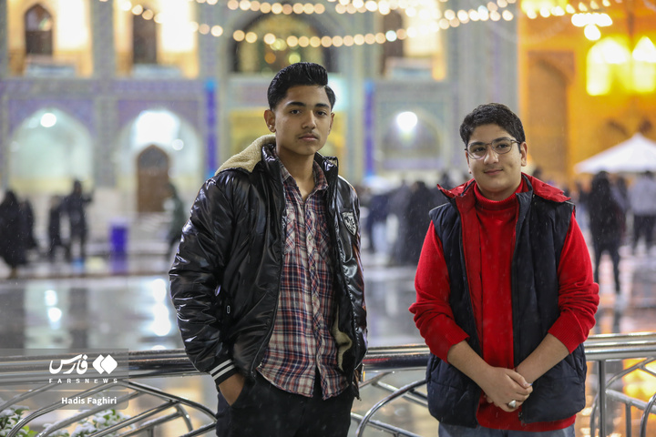 عید مبعث در حرم امام مهربانی‌ها