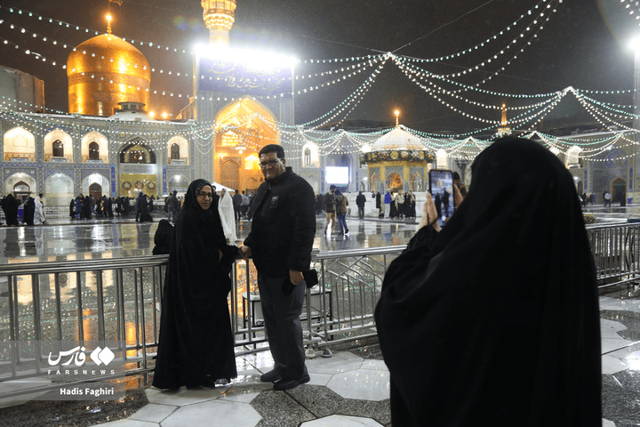 عید مبعث در حرم امام مهربانی‌ها