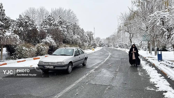 بارش برف در تهران / ۳۰ دی ۱۴۰۴