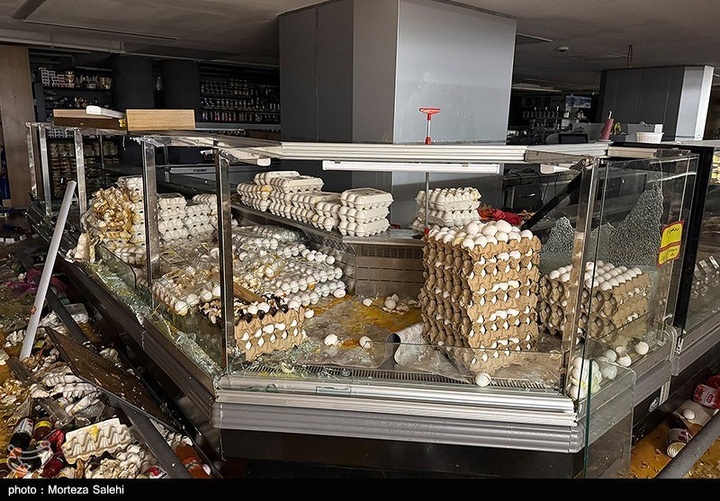 تخریب بازار روز توسط اغتشاشگران در مبارکه اصفهان