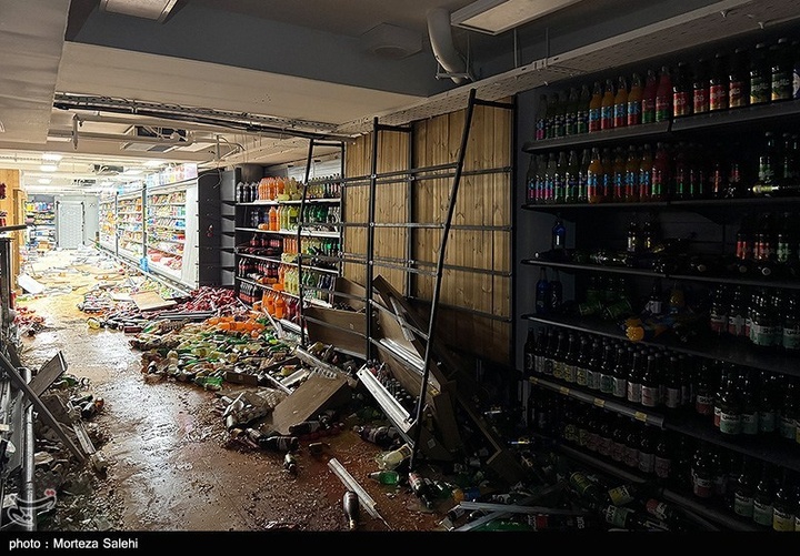 تخریب بازار روز توسط اغتشاشگران در مبارکه اصفهان