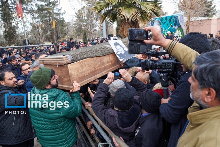 تشییع و خاکسپاری پیکر رضا رویگری