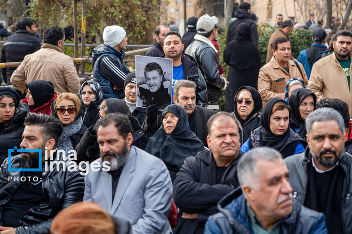 تشییع و خاکسپاری پیکر رضا رویگری