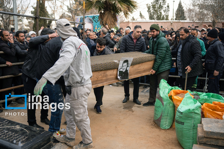 تشییع و خاکسپاری پیکر رضا رویگری