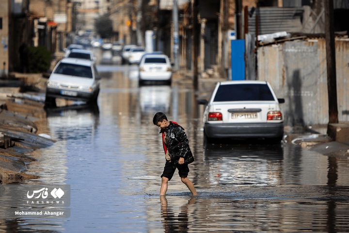 اهواز در آب