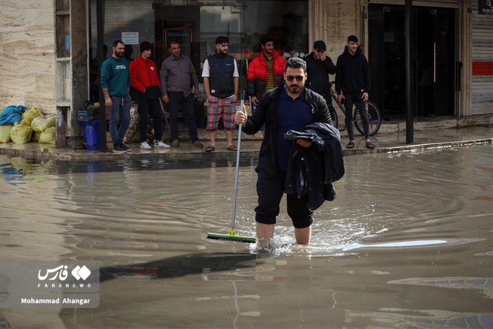 اهواز در آب
