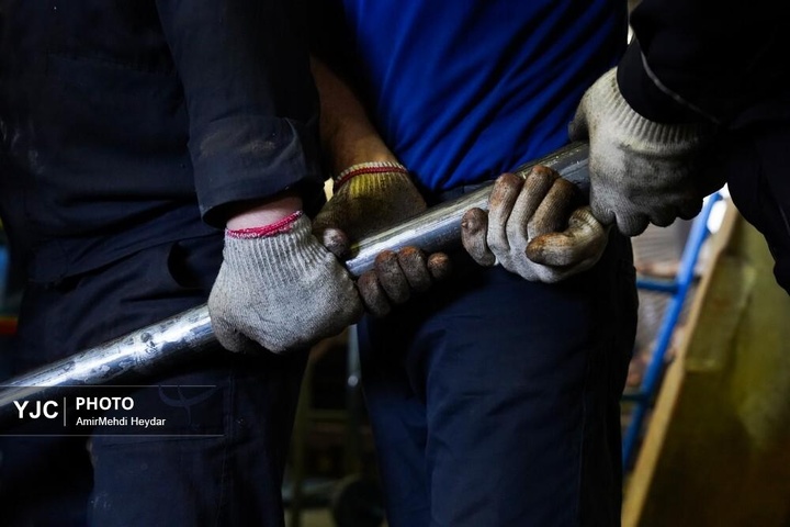 تلاش خستگی‌ناپذیر متخصصان داخلی برای روشنایی ایران