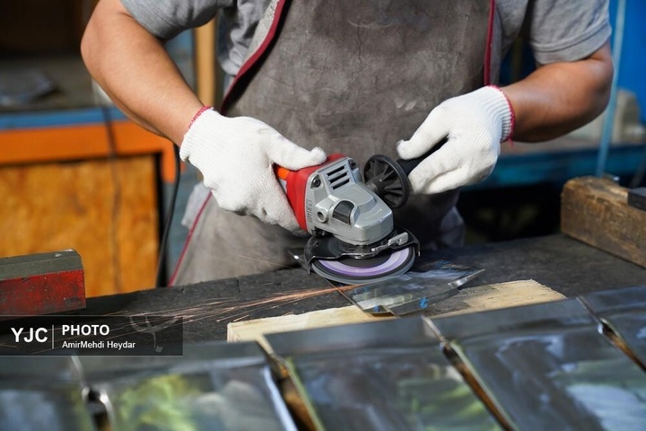 تلاش خستگی‌ناپذیر متخصصان داخلی برای روشنایی ایران