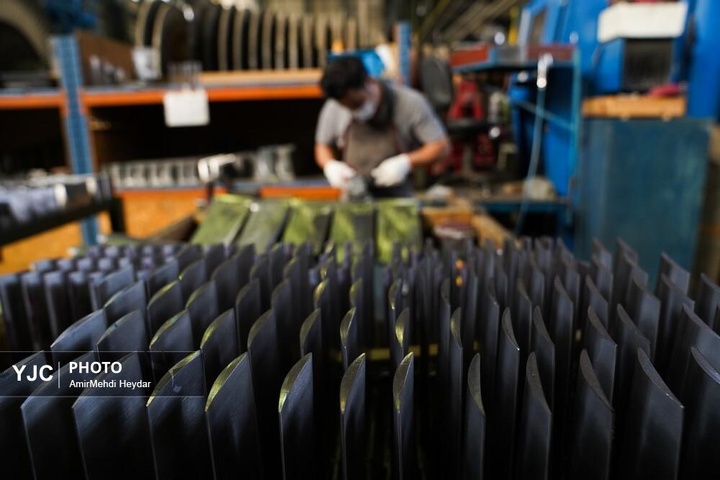 تلاش خستگی‌ناپذیر متخصصان داخلی برای روشنایی ایران