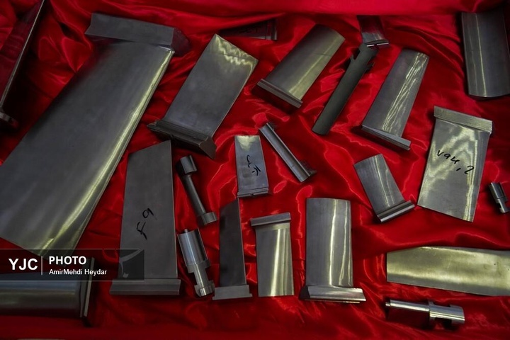 تلاش خستگی‌ناپذیر متخصصان داخلی برای روشنایی ایران