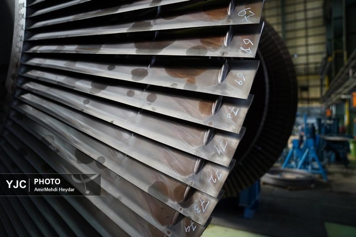 تلاش خستگی‌ناپذیر متخصصان داخلی برای روشنایی ایران