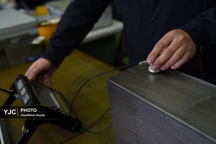 تلاش خستگی‌ناپذیر متخصصان داخلی برای روشنایی ایران