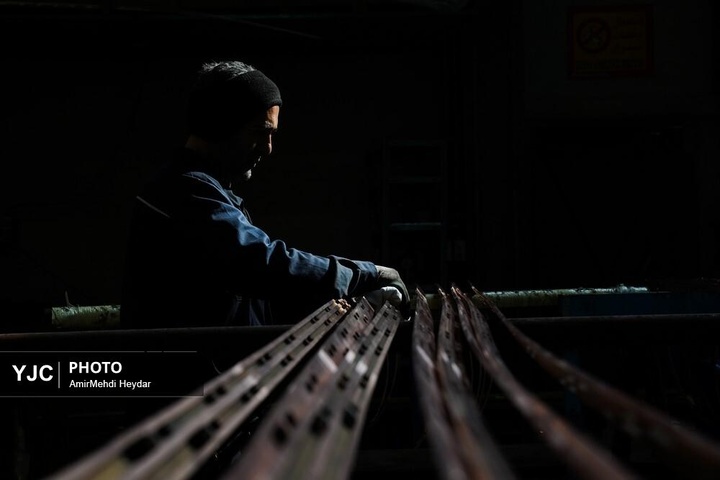 تلاش خستگی‌ناپذیر متخصصان داخلی برای روشنایی ایران