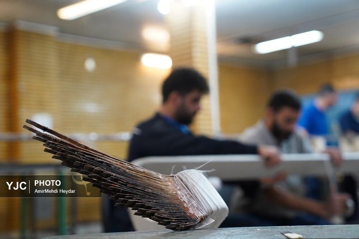 تلاش خستگی‌ناپذیر متخصصان داخلی برای روشنایی ایران