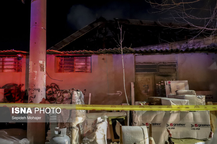 آتش‌سوزی انبار مبل - مشهد