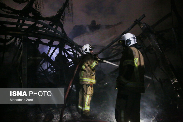 آتش‌سوزی انبار مبل - مشهد