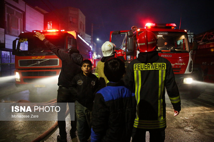 آتش‌سوزی انبار مبل - مشهد