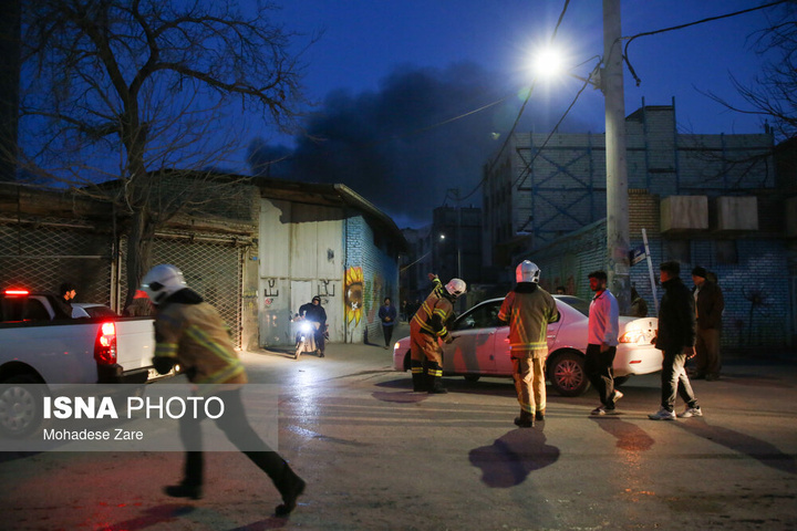 آتش‌سوزی انبار مبل - مشهد