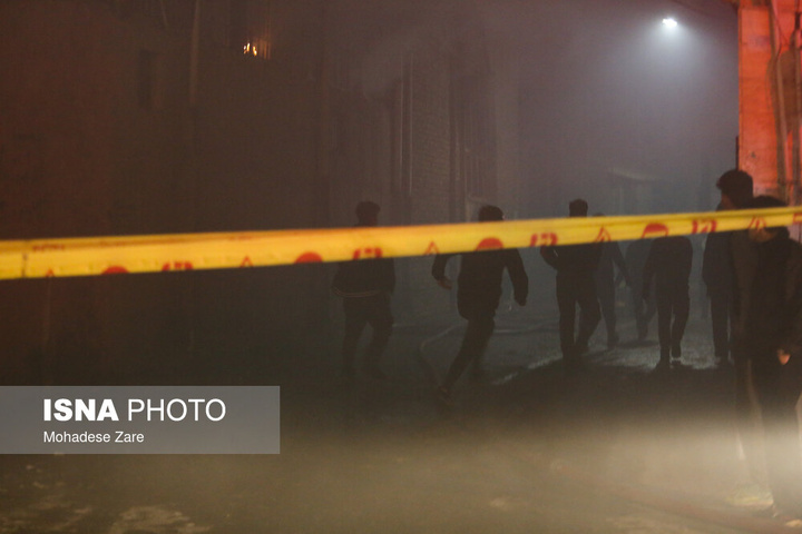 آتش‌سوزی انبار مبل - مشهد