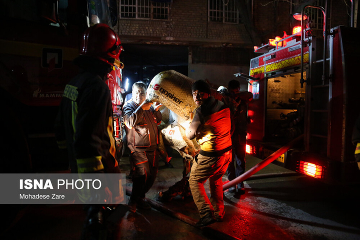 آتش‌سوزی انبار مبل - مشهد
