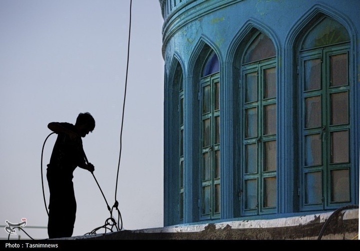 شستشوی گنبدهای مسجد مقدس جمکران