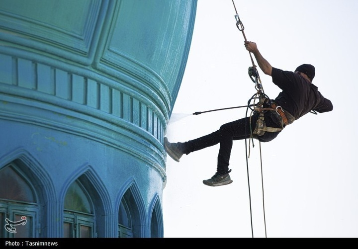 شستشوی گنبدهای مسجد مقدس جمکران