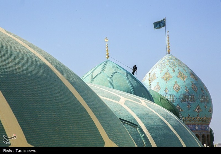 شستشوی گنبدهای مسجد مقدس جمکران